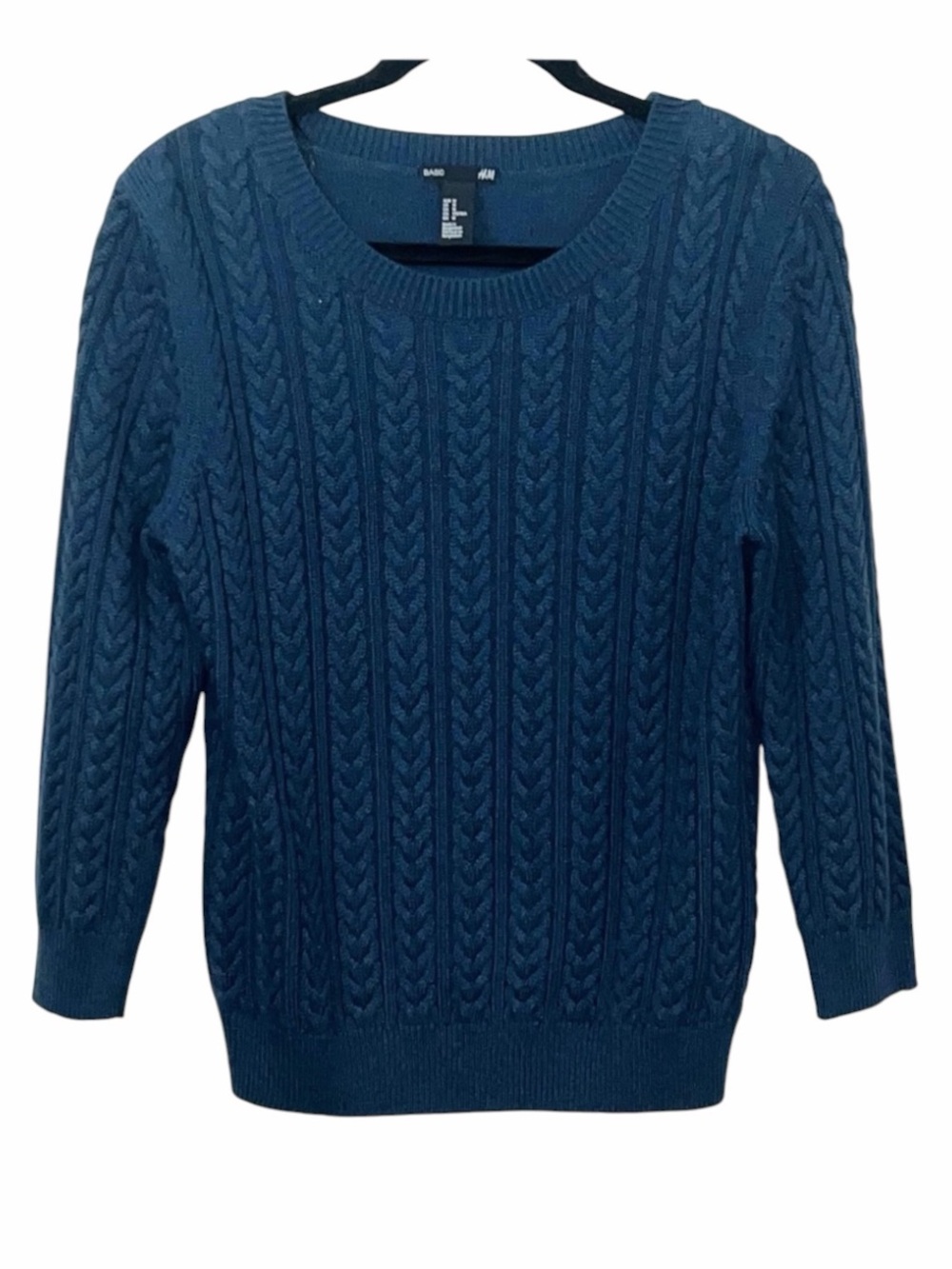 - New H&M basic sweater Size Medium - Picture 2 of 4